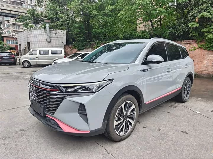 Dongfeng AX7