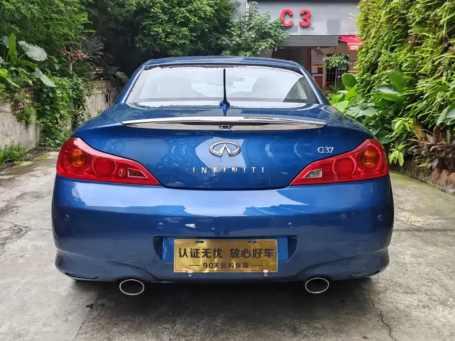 Infiniti M Series
