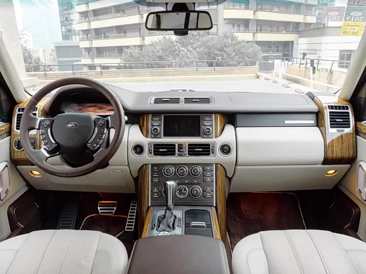 Land Rover range rover