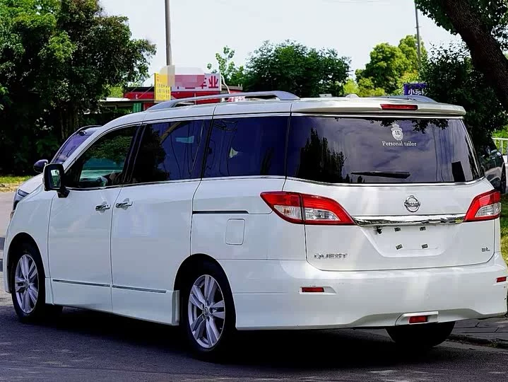 Nissan nobleman