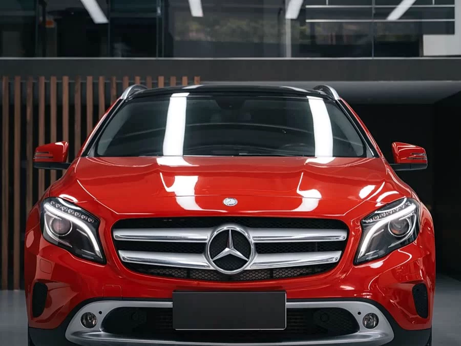 Mercedes Benz GLA