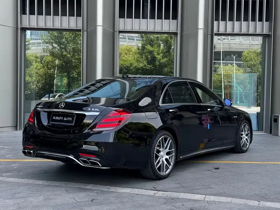 Mercedes Benz S-Class AMG