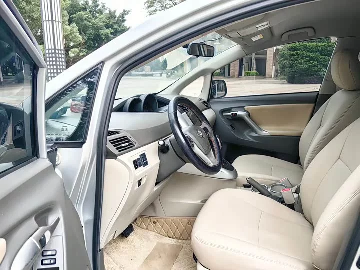 Toyota Verso / EZ