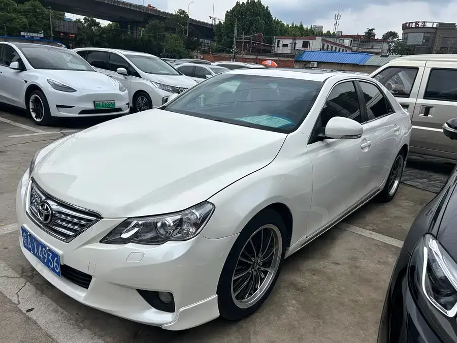 Toyota Reiz