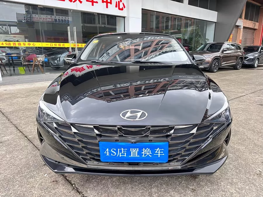 Hyundai Elantra