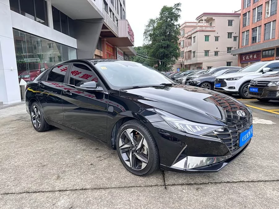 Hyundai Elantra