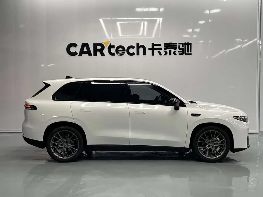 Leapmotor C10