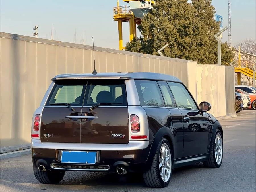 MINI CLUBMAN