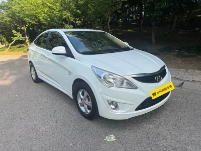 Hyundai Rena