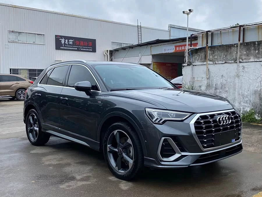 Audi Q3