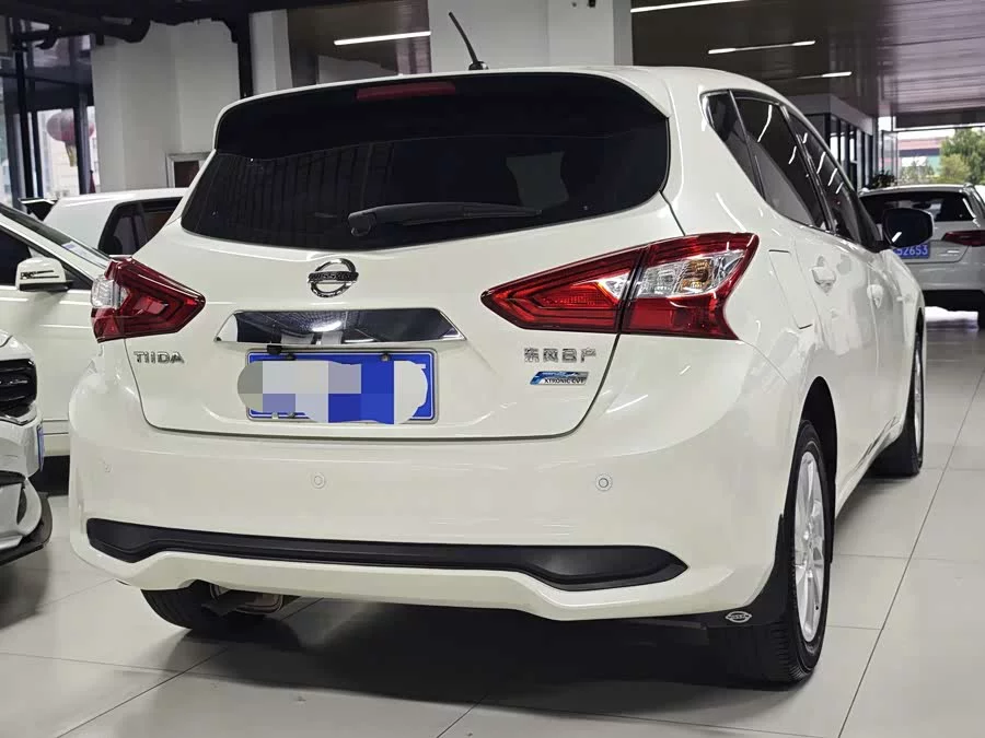 Nissan Tiida