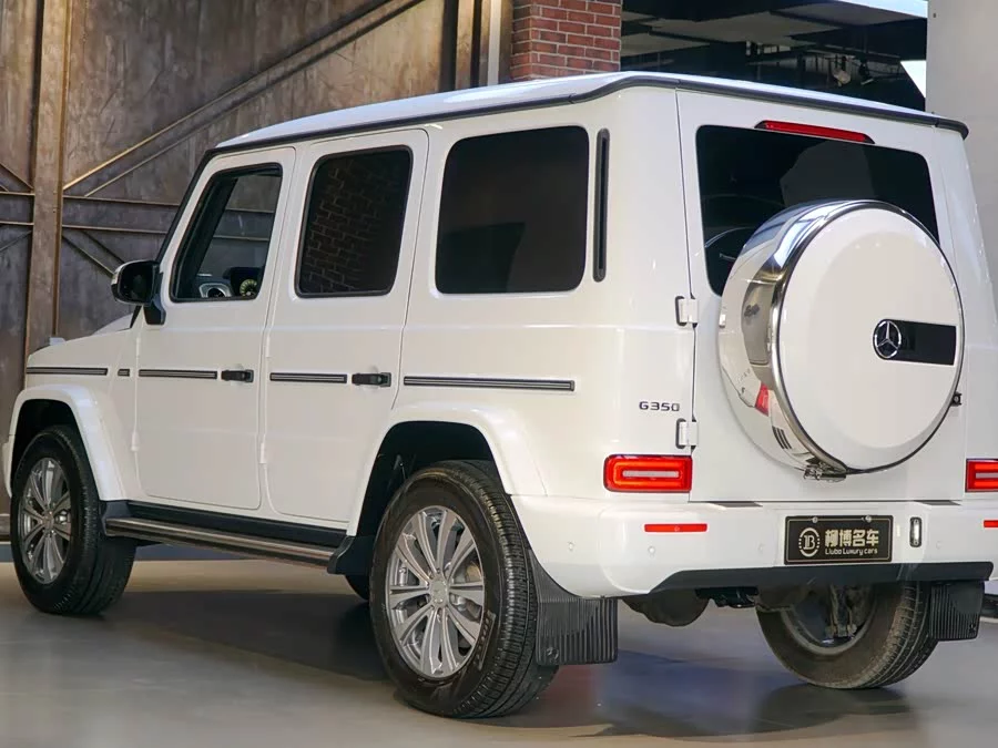 Mercedes Benz G-rated