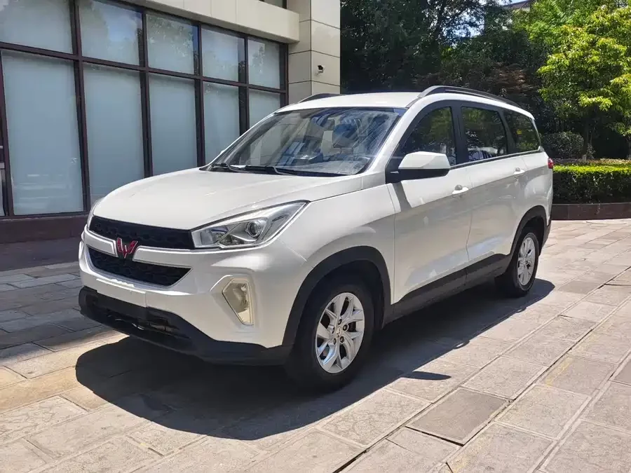 Wuling Hongguang S3