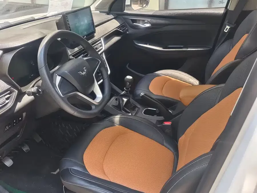 Wuling Hongguang S3