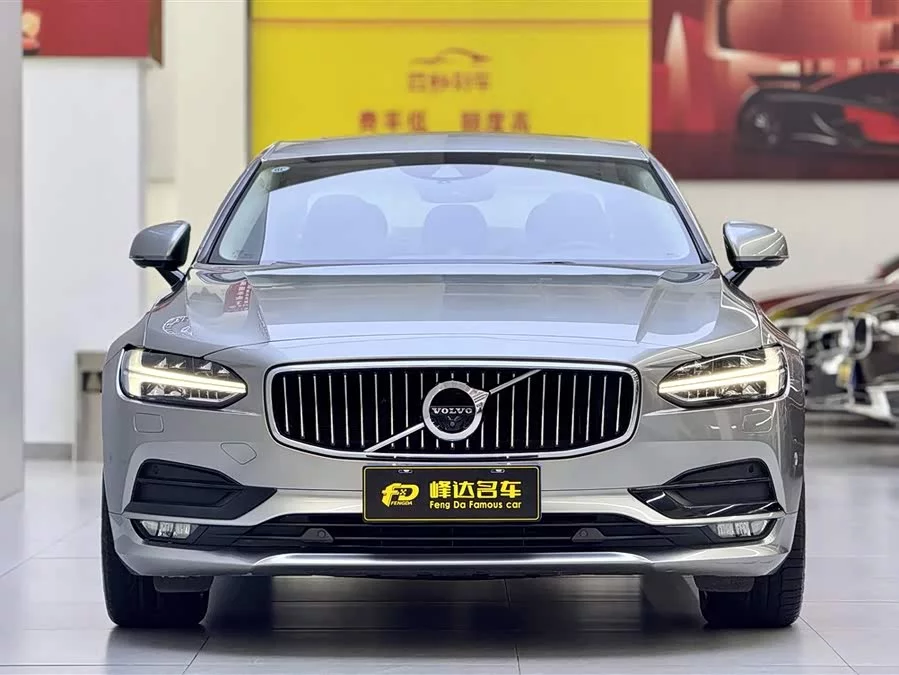 Volvo S90