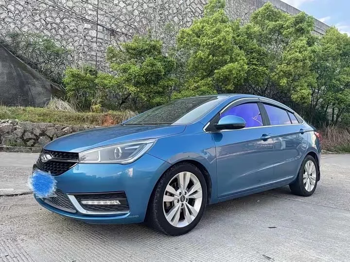 Chery Arrizo 5