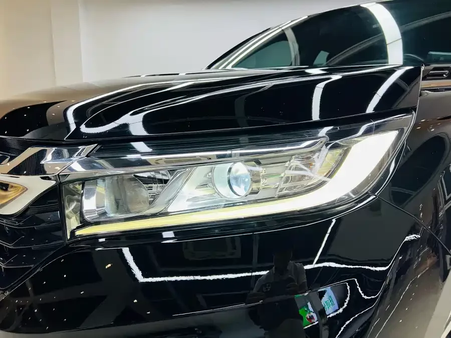 Honda Crown Road