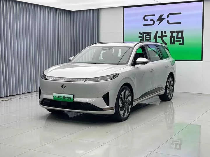 Dongfeng eπ008