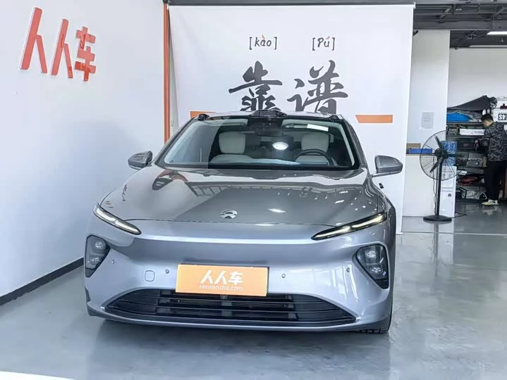 NIO ET7