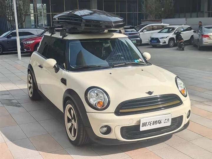 MINI 