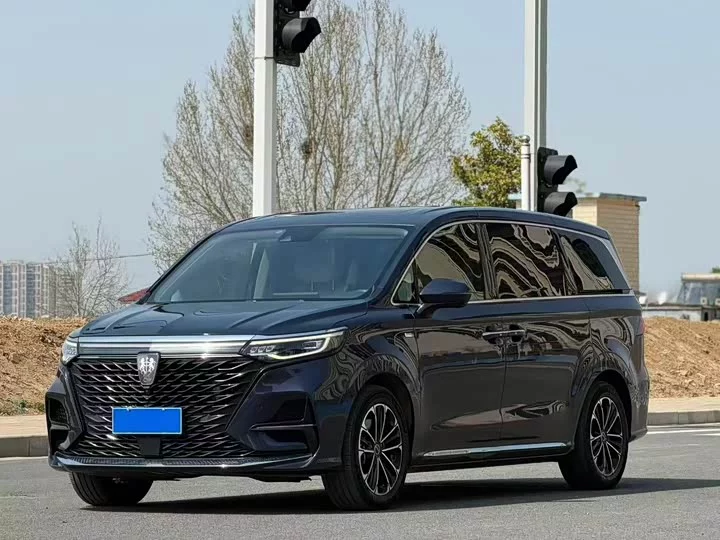 Roewe iMAX8