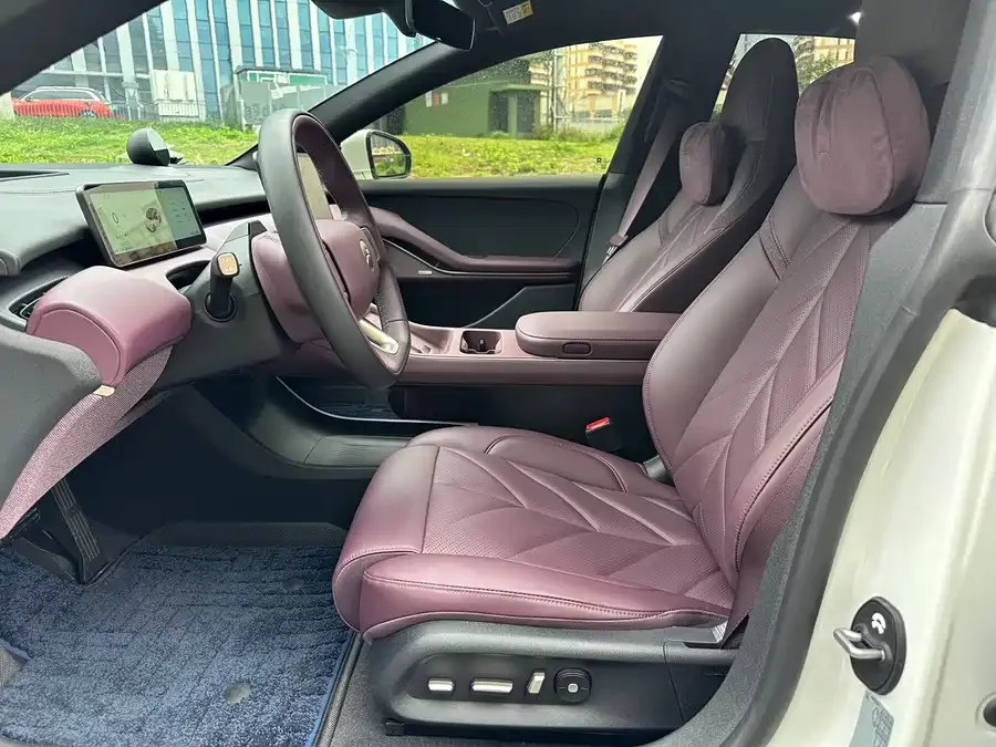 NIO ET5