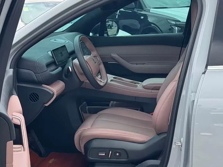 NIO EC6
