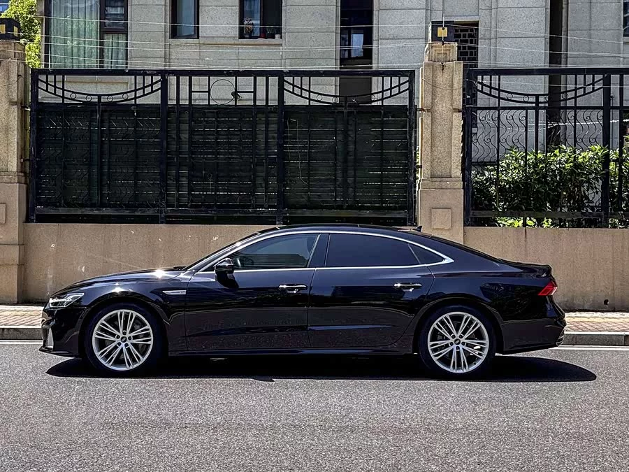 Audi A7L