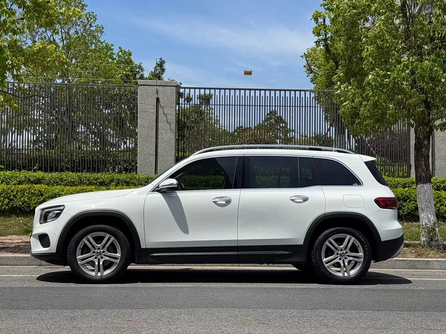 Mercedes Benz GLB