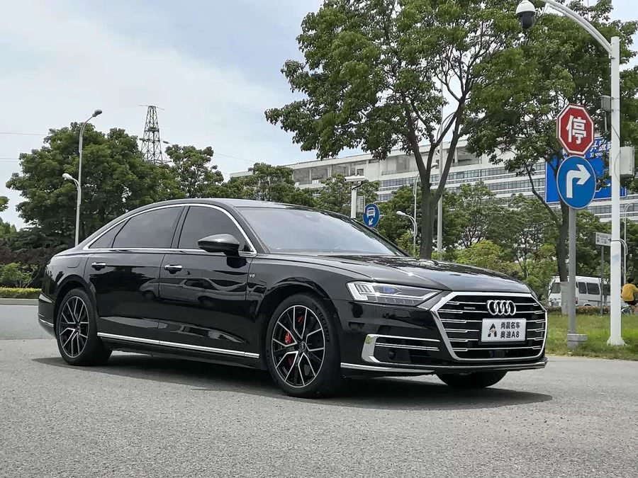 Audi A8