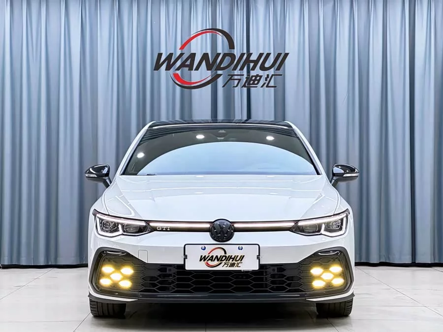 Volkswagen Golf GTI