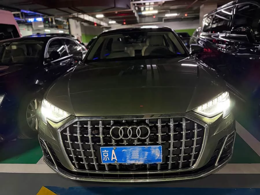 Audi A8