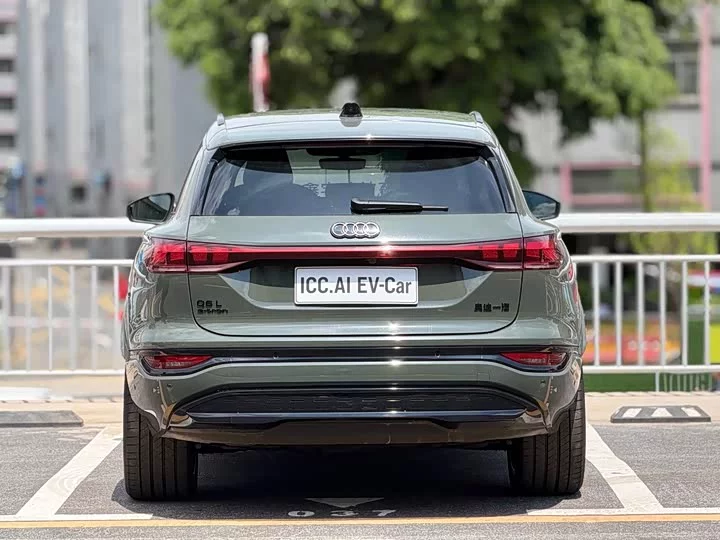 Audi Q6L e-tron