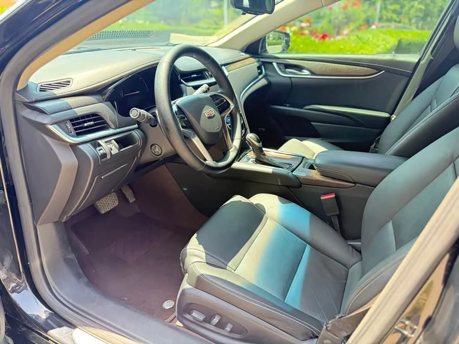 Cadillac XTS