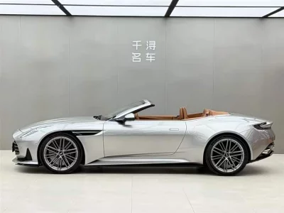 Aston Martin DB12