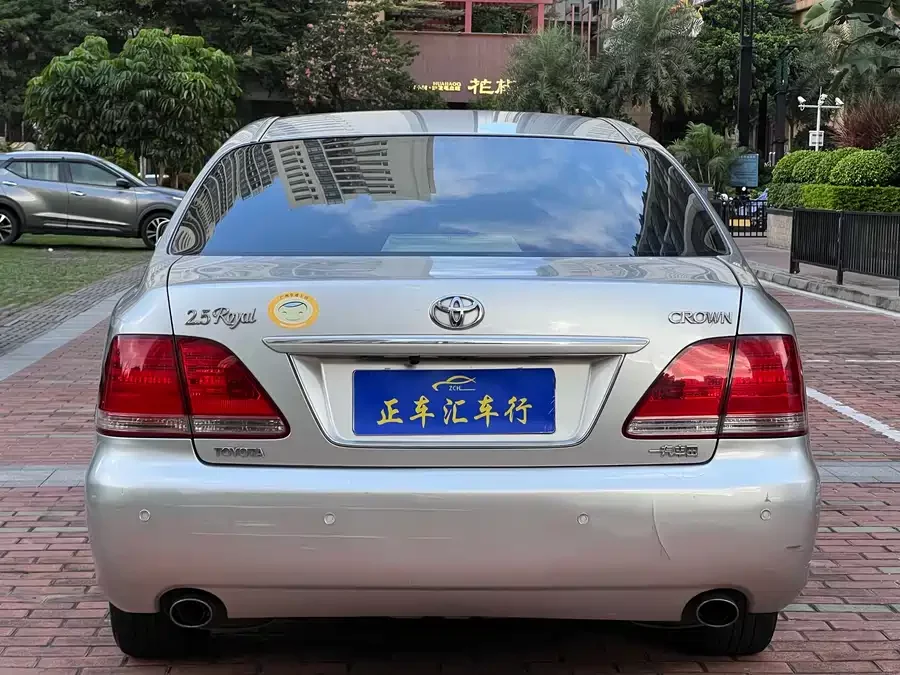 Toyota crown
