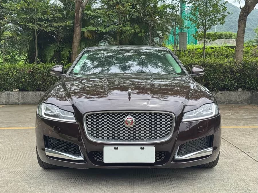 Jaguar XFL