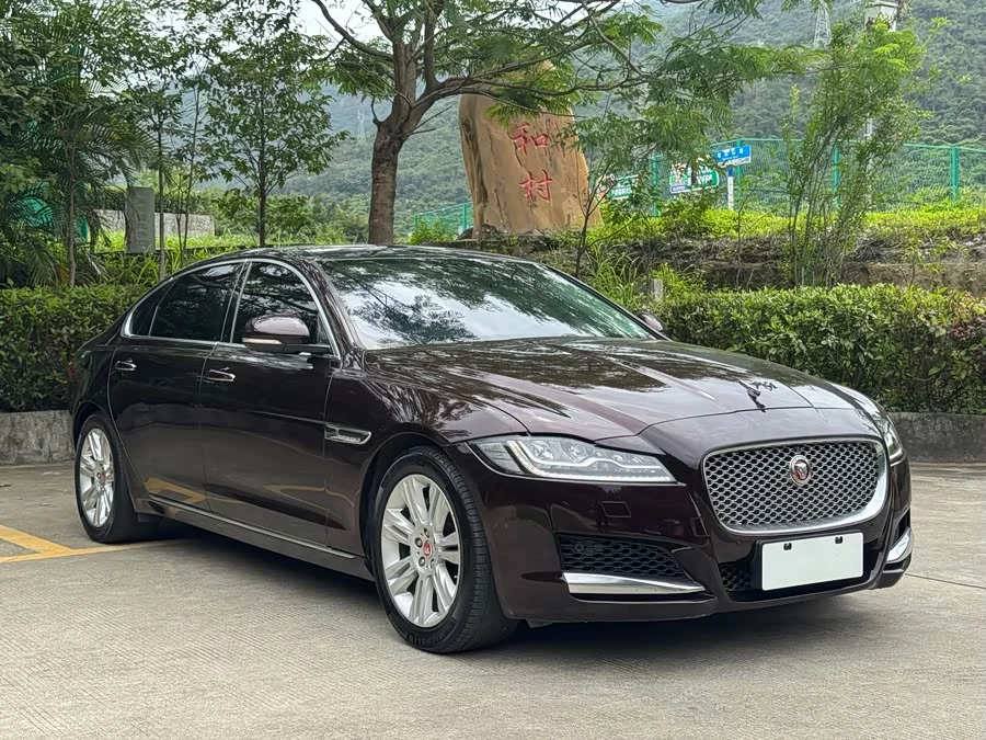 Jaguar XFL