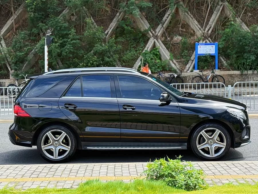 Mercedes Benz GLE (Imported)