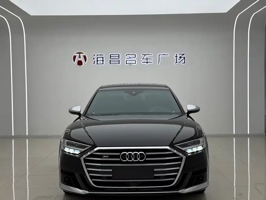 Audi S8