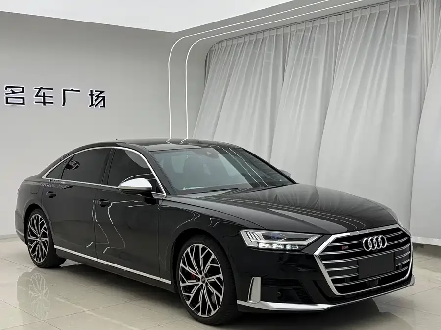 Audi S8