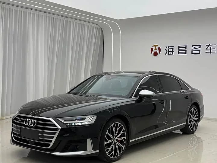 Audi S8