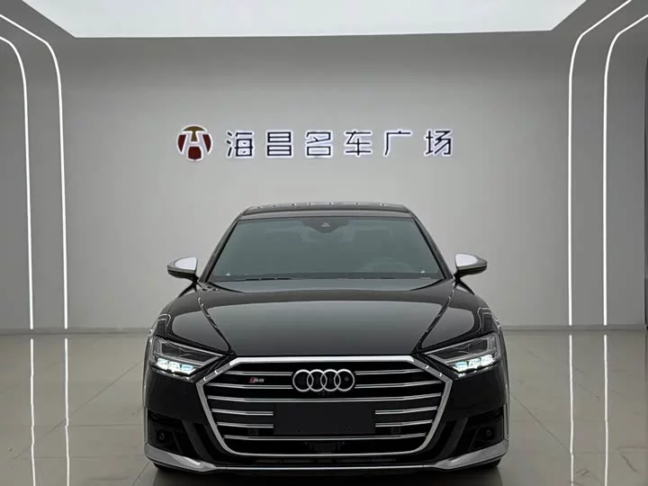 Audi S8