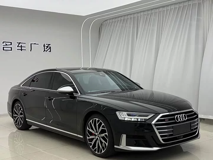Audi S8
