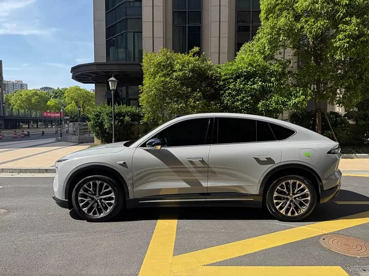 NIO EC6