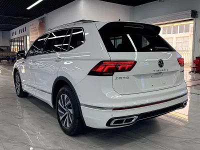 Volkswagen Tiguan L Plug-in Hybrid