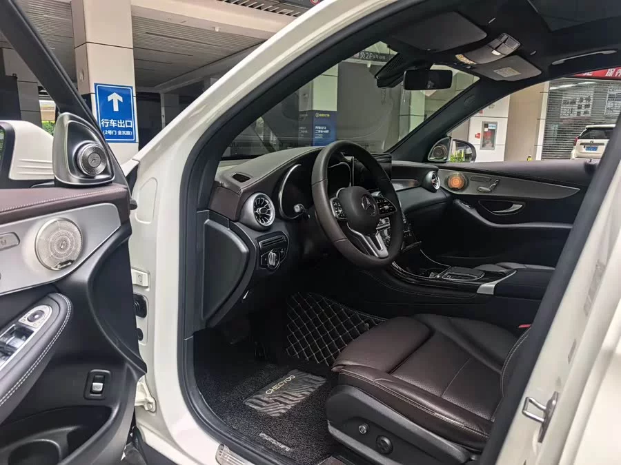 Mercedes Benz GLC