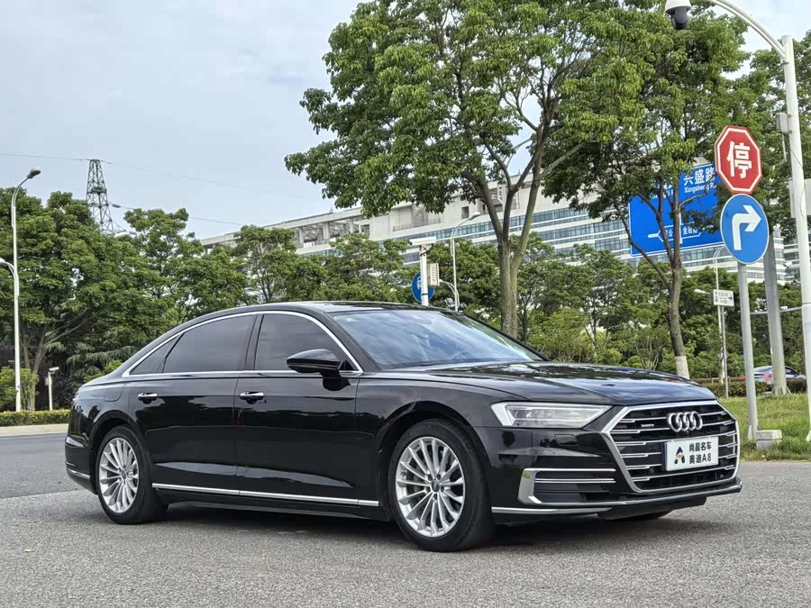 Audi A8