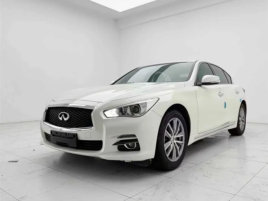 Infiniti Q50L