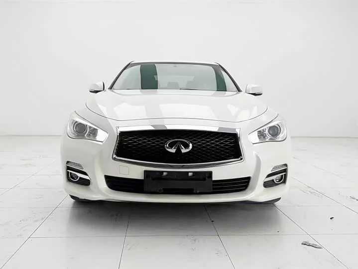 Infiniti Q50L